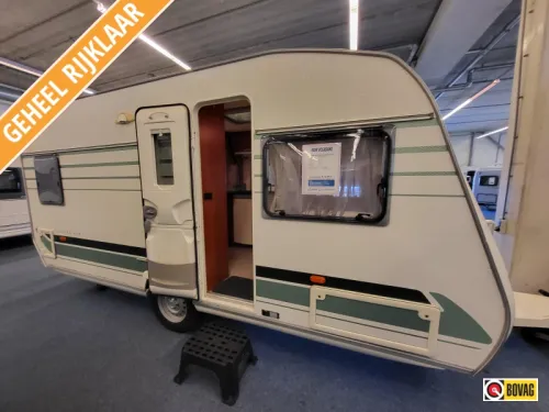 Chateau Calista 450 FHU mover, voortent