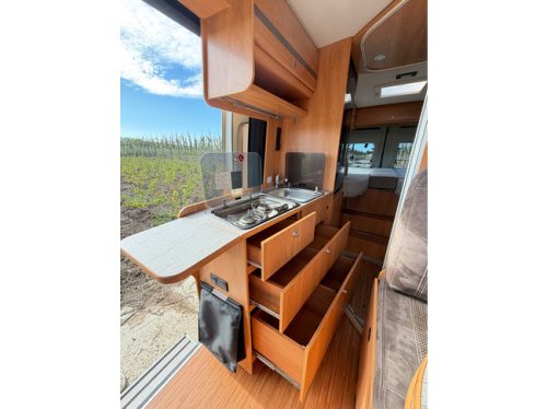 P&ouml;ssl 640 Roadcruiser Automatic / ALL SEASONS / MAXI / TV+SATELLITE DISH / BIKE RACK photo: 4