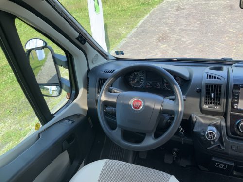 Knaus Van Ti 600 2.3 130 HP Semi-integrated, Transverse bed, Half-dinette, Swivel seats, etc. Year of manufacture 2013 Camper centrum on the road Marum photo: 22