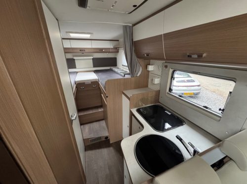 Fiat Ducato Hymer Carado I338 2.3 Single beds Pop-top roof Air conditioning photo: 12