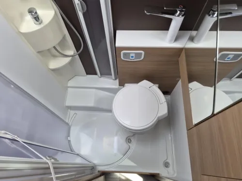 Adria Compact PLUS SL Automaat - 35.113 km Foto: 10