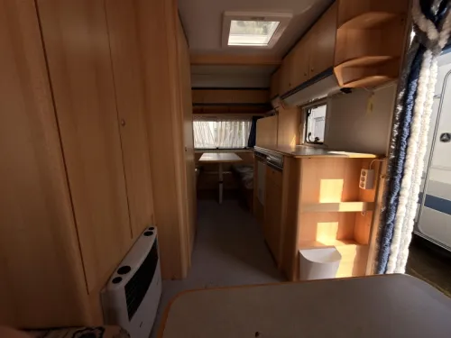 Eifelland Sunshine 460 Vorzelt+Reserverad Foto: 5