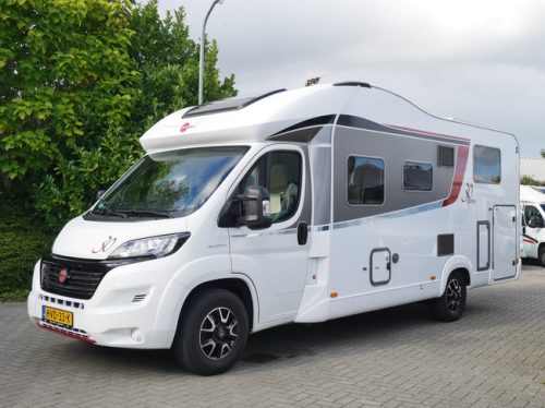 B&uuml;rstner Ixeo IT 726 G, Automatic, Single beds, Pop-top roof, XXL Garage photo: 2