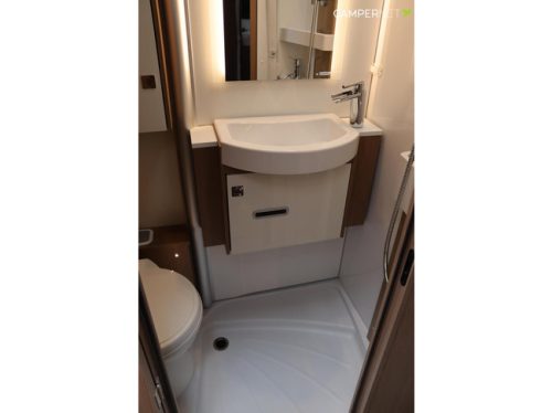 B&uuml;rstner Lyseo Harmony Line 140cv Autom&aacute;tico | &iexcl;Suelo plano! | Camas individuales | Horno | Suspensi&oacute;n neum&aacute;tica | Toldo | Garaje grande | Panel solar | Co foto: 23