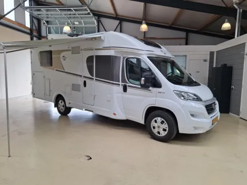 Hymer Carado 447 T 140HP Single Beds Solar