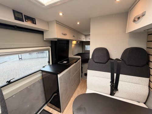 Crosscamp Full 600 CV 180HP Automatic Air Conditioning photo: 6