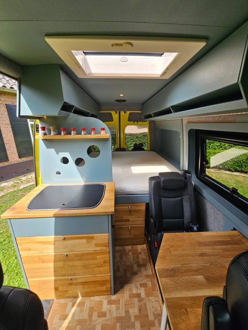 Mercedes Sprinter 319 bluetec photo: 9