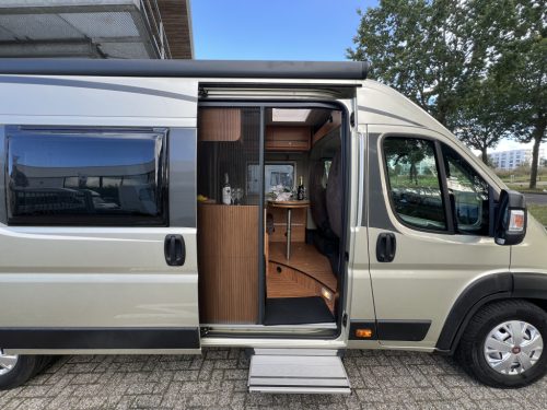 P&ouml;ssl Roadcruiser 640 CAMAS INDIVIDUALES 163cv BOLA DE REMOLQUE C&Aacute;MARA foto: 4