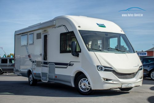 Mc Louis Nevis 872 Vollintegriert Fiat 2.3d / 4 Schlafpl&auml;tze / HISTORIE / GARANTIE / SONNENKOLLEKTOR / KAMERA / GARAGE / OFEN / Markise / ANH&Auml;NGERKUPPLUNG / VERST&Auml;RKTE FEDERUNG !