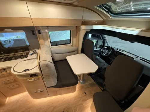 Hymer BMC-T 690 Automatik / Queensbett Foto: 8