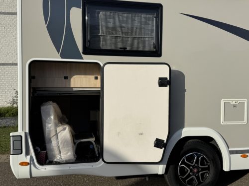 Chausson Titanium VIP 788 Queensbed kein Hubdach  Foto: 19