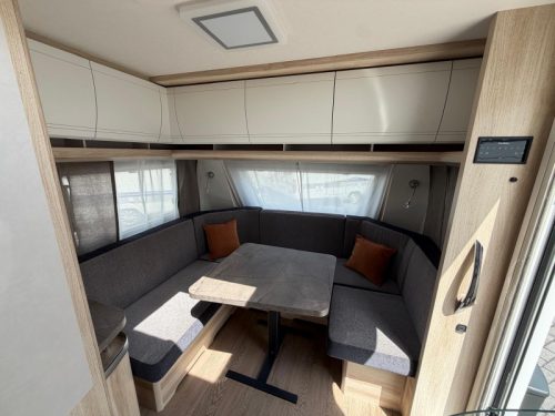 Hobby De Luxe 460 LU MODEL 2027 photo: 6