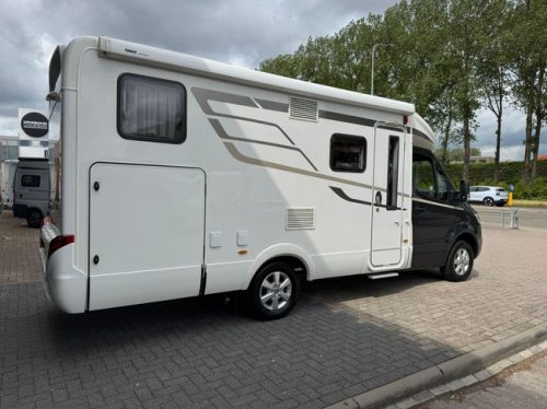 Hymer MLT 580 V6 190HP Single Beds Led 2 Solar Panels photo: 6