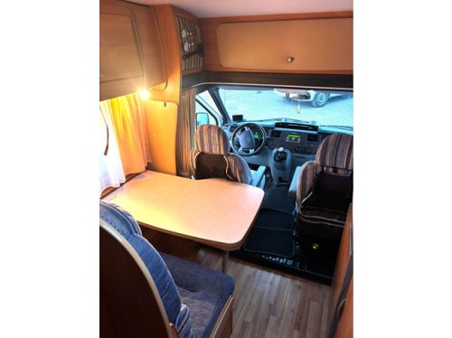 Ford 2.2 tdi Chausson FLASH Large garage photo: 5