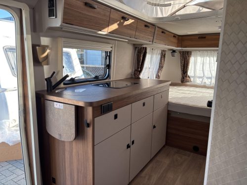 Eriba Touring 630 Legend Mover/Thule awning  photo: 7