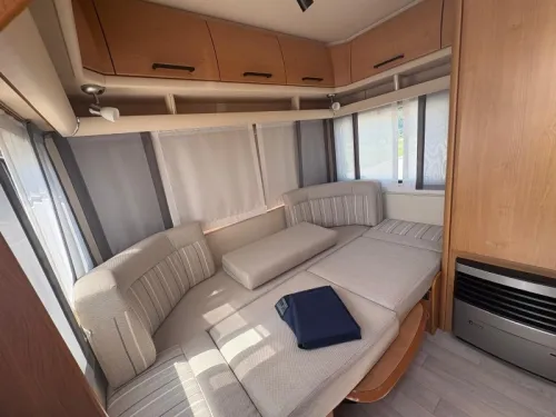 Fendt Saphir 465 TG length beds - awning photo: 2