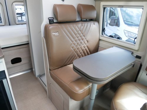 B&uuml;rstner Campeo C540, Camper van de 5,40 metros, &iexcl;&iexcl;cama transversal!! foto: 9