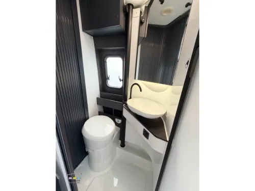 Adria Twin Supreme 600 SPB NL+NAP | AUT 8 | Busbiker  photo: 12