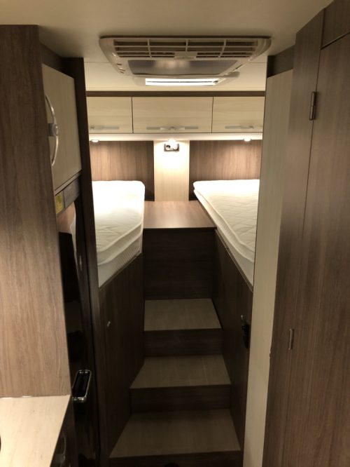 B&uuml;rstner Nexxo T690G photo: 6