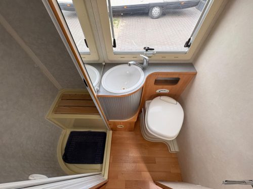 Adria Coral 660 SL Single beds, Air conditioning, 130HP photo: 18
