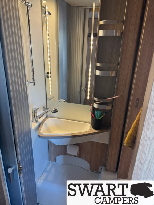 Knaus Skywave 650 MEG, Einzelbetten Hubbett Foto: 14