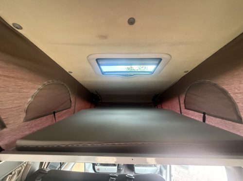 Westfalia ford nugget 4 slaapplaatsen airco hefdak lmv standkachel trekhaak zonnepaneel bearlock photo: 19