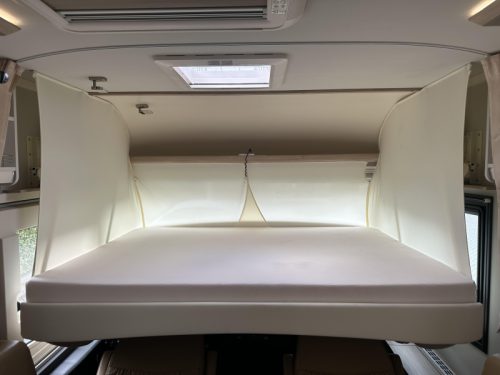 Autocaravana Integral Frankia Platin I 7900 GD Mercedes, E&P, Lithium foto: 9