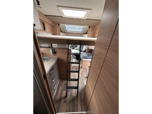 Weinsberg CaraSuite 700 ME Mit Hubdach & 5. Gurt  Foto: 14