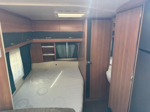 Hobby De Luxe 400 SFE incl. air awning photo: 10