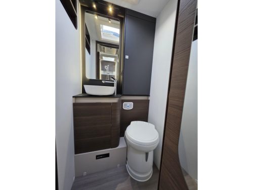 Adria Coral Supreme MB 670 DL Foto: 22
