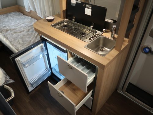 Knaus Sport 460 EU EINZELBETTEN / GER&Auml;UMIGE SITZGRUPPE Foto: 11