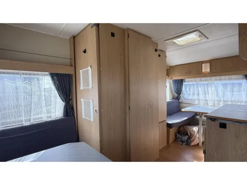 Home-Car Confort 42 2x Sitzgruppe Toilettenraum Foto: 3