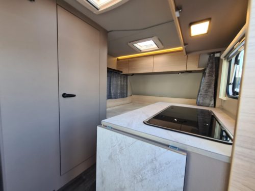 Weinsberg CaraLife 470 EU -2027-  foto: 11
