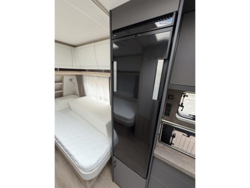 Hobby De Luxe 495 UL Model 2027 photo: 11