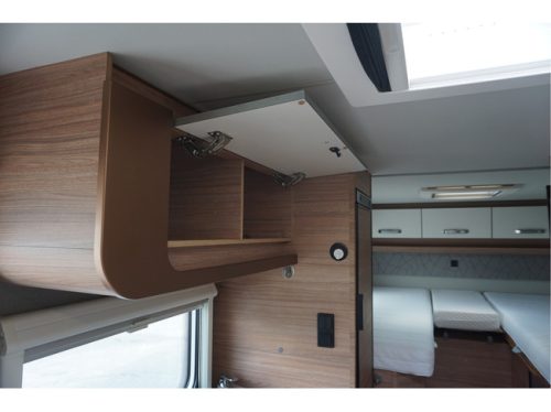 Weinsberg Caracompact 640MEG 170pk Automaat + Airco/ Levelsysteem/ Lithium/ Zonnepanelen/ Garantie! Foto: 17
