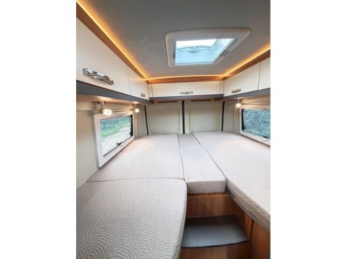P&ouml;ssl Summit 640 AUTOMAAT / NIEUWE ALLSEASONS / CARPLAY / AUTOMATISCHE AIRCO / DUO CONTROL / 2x CAMPERACCU / LUIFEL foto: 14