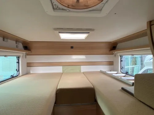 Dethleffs Advantage Single beds price stunt photo: 12