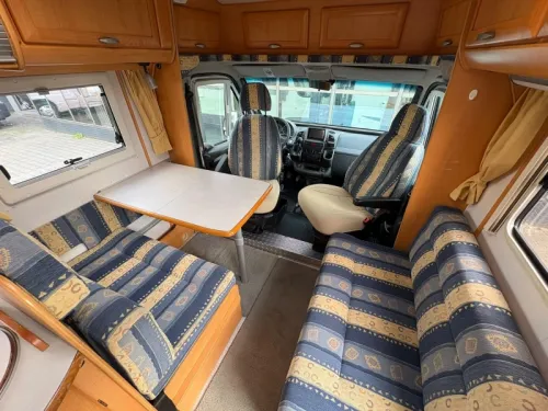 Hymer Tramp 655 Airco,Topindeling,Festbett Foto: 9