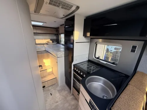 Hymer B-MC T 600 Full options photo: 6