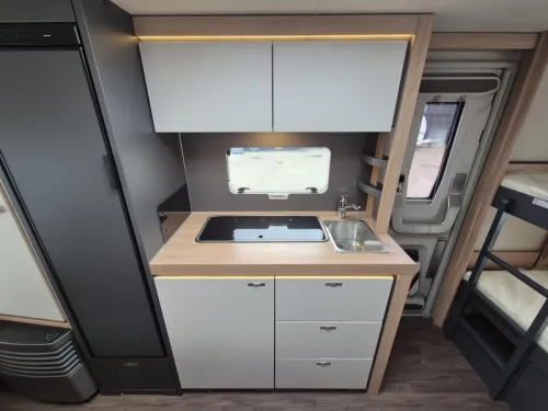 Knaus Sport Platinum 500 QDK Bunk bed and garage door photo: 9