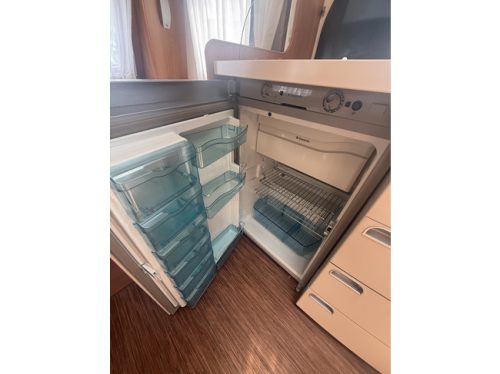 Hobby 455 UF Exellent in new condition Bovag inspected 2025 transverse bed mover truma bicycle rack 2x awning thule insect screen door photo: 11
