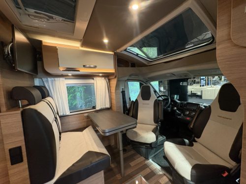 Weinsberg CaraCompact Pepper 600 MEG compact / Kastenwagen Markise Foto: 5