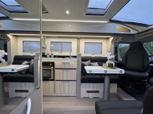 Adria Compact Supreme DL 180 pk AUTOMAAT 9-Traps Euro6 Fiat Ducato **Bomvol opties/Face to Face/Enkele lengtebedden/4 zitplaatsen/4 sl foto: 1