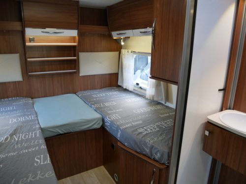 Pilote P650U, Automatic, Low Single Beds, XXL Refrigerator photo: 18