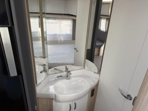 Hobby De Luxe 460 UFE 1500 kg photo: 9