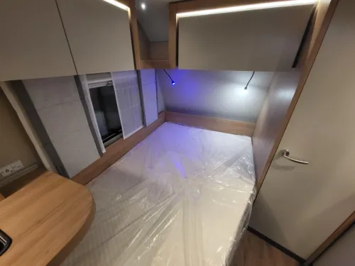 Knaus Sport 450 FU from factory beautifully complete photo: 10