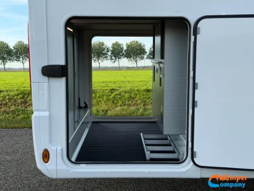Rapido 666 F Single beds | Automatic photo: 6