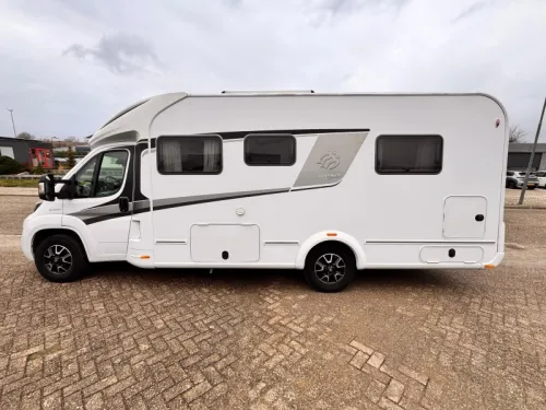 Knaus Sun Ti 700 LX Premium mit Queensbett Foto: 4