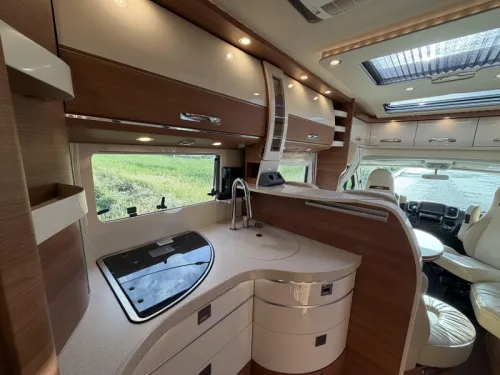 Carthago Chic C-Line 49 LE Levelling system, Lithium, photo: 6