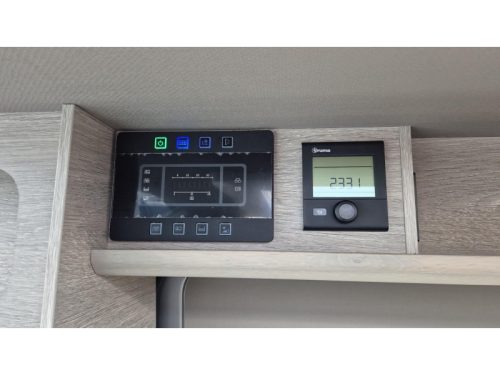 Bravia Mobil SWAN 636 180HP Automatic FullOption photo: 21